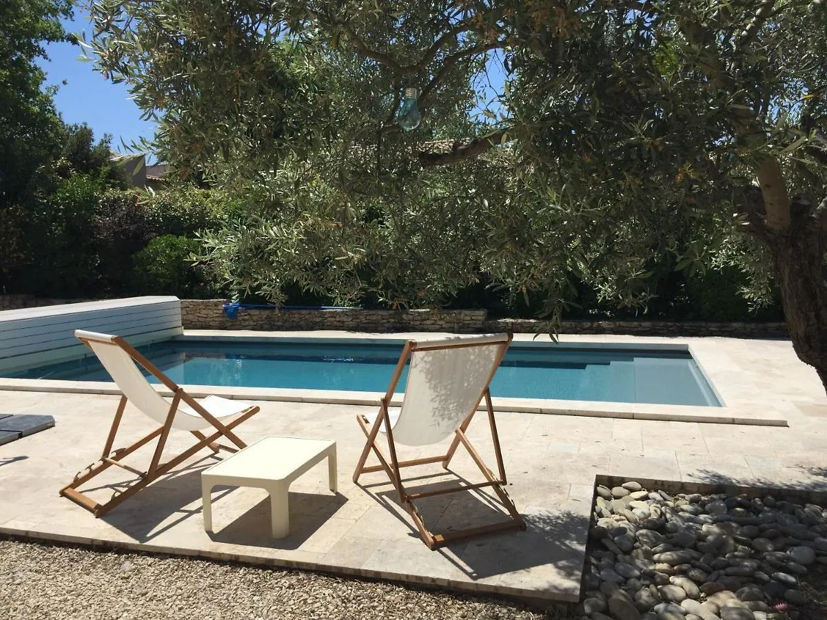 פרטואי Villa Louanne לינה וארוחת בוקר